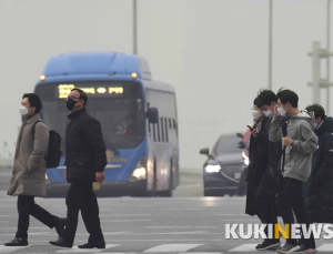 '끔벅끔벅, 눈이 바짝'...대기오염 물질에 원인 있었네 