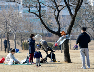 코로나19에 비만 위험 증가...전문가들 