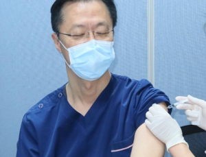 성형외과도 코로나 백신 접종 시작…