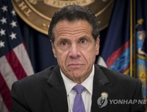 이번엔 ‘황제 코로나 검사’…잇단 의혹에 궁지 몰리는 美 쿠오모