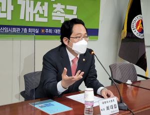 최대집 의협 회장 “필수의료 중심 건보 적용·개선 촉구”
