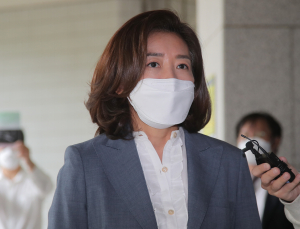전 종목 출전 저울질하는 ‘나경원’… 우려 커지는 ‘도로한국당’