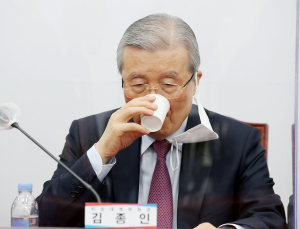 김종인 “윤석열에게 전화 왔었다”