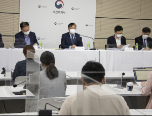 복지부 “의대 정원확대, 수술실 CCTV 등 현안… 논의 통해 해결책 마련”