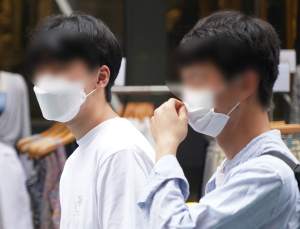 마스크 착용 후 '피부염' 발생…평균 6.24개월간 지속