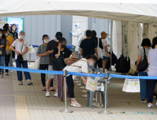 마스크 완전 해제 앞두고 확산세…“코로나19 치료제 처방 늘려야”