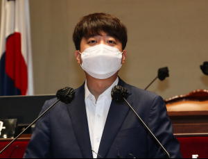 이준석 “젊은 세대 요구는 계급장 떼기… 개혁 통해 승리할 것”
