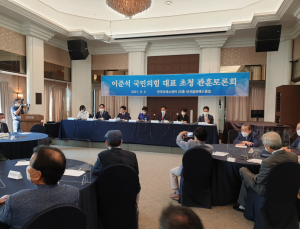 이준석 “스스로의 평가는 100점… 김종인은 스승”