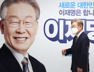 ‘심판 출신 코치?’… 이재명 캠프, ‘여론조사업체 출신’ 인사 활약 중