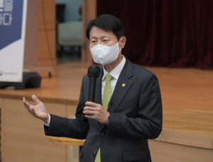 SK바사 코로나19 백신, 내년 초 조건부허가 신청 전망