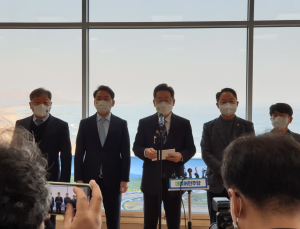 이재명 “우선 사실상 통일 상태 만들어야”