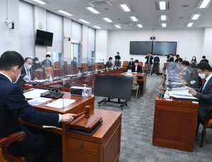 국회 윤리특위, 윤미향‧이상직‧박덕흠 징계 심사 착수