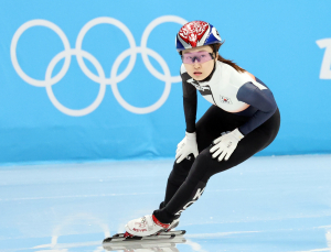 최민정, 쇼트트랙 1000m 극적 결승 진출… 이유빈은 순위결정전