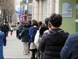  “16일 확진 32만명 이상… 23일 전후 감소세 전환 예측”