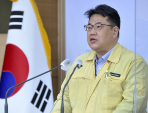 정부 “먹는 치료제, 요양병원 최우선 공급…고위험군 관리 강화”