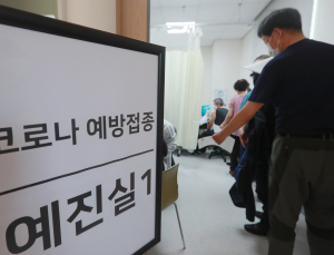 하반기 재유행 예상… 백신·치료제 적시 투입 고민