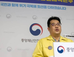 확진자 20일 만에 1만명대…“재유행보다는 정체 국면”