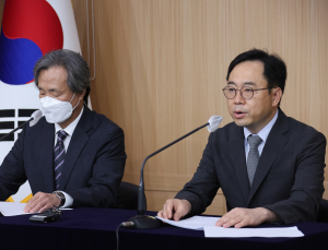 자문위 “감염병 위기 시 사회경제 관리지표·평가기준 마련하라”