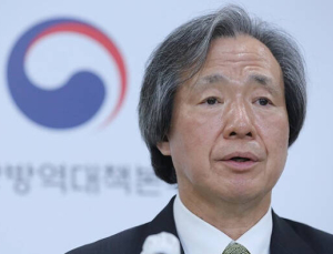 정기석 “고위험군 하루 최대 2만명 대비해야”