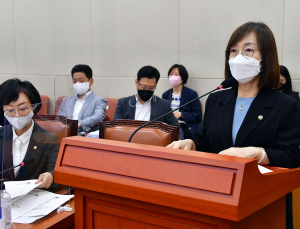 “백경란 질병청장, 바이오 주식 시장에 영향… 직무연관성 있어”