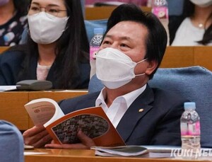 “뭐가 떳떳하지 못한가” 백경란에 목소리 높인 강기윤