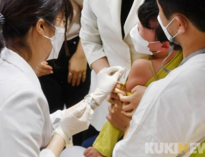 소아과 의사 씨 마르나… “전공 원하는 의대생 없어”