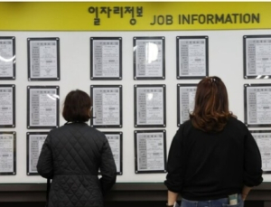 고용시장 ‘여풍’…올해 취업자 32만4000명 늘어