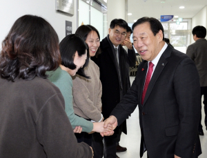 [포토]최민호 세종시장, 사회복지시설 현장 방문