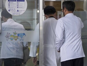 ‘강대강’ 대치 속 보이지 않는 출구…“의료 파국 온다”