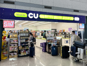 해외 관광객 늘자...CU 인천공항 편의점 매출 ‘껑충’