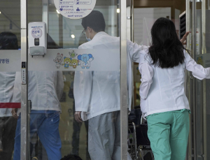 “숫자 내려놓자” 의료·정치계, 정부 ‘열린 대화’ 촉구