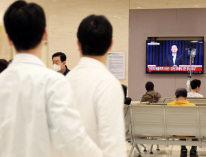 의대 교수협 “전공의 대표, 尹 초대 시 조건 없이 만나길”