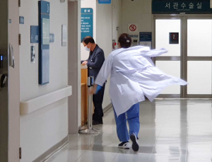 외국의사 도입 논란에…정부 “의사 없어 진료 못 보는 게 더 위험”