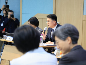 장상윤 사회수석 “의대 증원 최소 4000명 이상 필요”