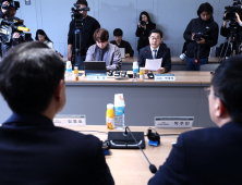 “전공의들, 의료계엄 겪었다”…의료계-민주당, 대화 첫 물꼬