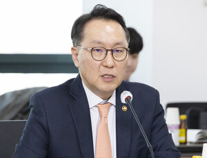박민수 차관 “3058명 의대 정원 동결 정한 바 없어…대화 통해 결정”