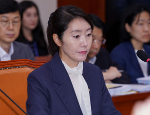 강선우 “보좌진에 심심한 사과”…자녀 언급엔 ‘울컥’
