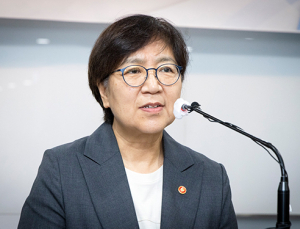 정은경 복지부 장관 “첨단시험법 기술 확보 지원할 것” [2025 미래의학포럼]