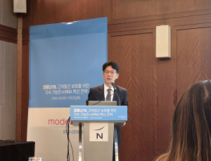 65세 이상 고령층 코로나19 감염 증가…“신규 백신 접종 중요”