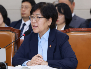국민연금 국내주식 투자 늘리나…정은경 장관 “적극 검토” [2025 국감]