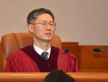 문형배 “국무회의 CCTV 봤으면 ‘한덕수 탄핵’ 인용했을 수도”