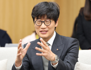 이해진 네이버 의장 “AI·웹3 융합 ‘새로운 기술과 도전’…최선을 다할 것”