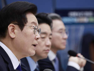 李 “연명의료 중단, 권장할 일”…복지부에 검토 지시