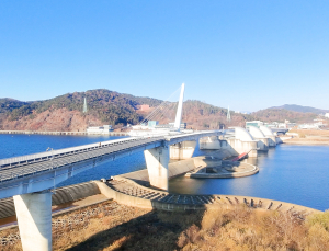 ‘걸어서 10분, 차로는 30분’…우륵교는 왜 막혀 있나 [현장로그]
