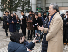 정기석 이사장 “폐암으로 국민 죽는데 담배회사 떵떵…다시 싸울 것”