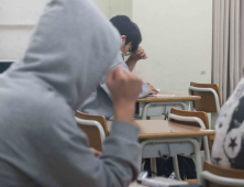 “지원 가능한 의대가 몇 곳?”…지역의사제에 수험생 커뮤니티 술렁