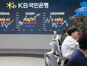 코스피, 5300 돌파 ‘사상최고’ 마감…‘삼성전자 시총 1000조’