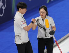 ‘韓 스타트’ 컬링 믹스더블, 스웨덴에 3-10 패배
