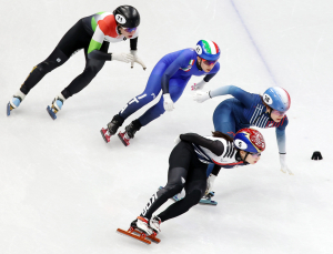 최민정, 1500m 결승 진출…올림픽 3연패 눈앞 [밀라노 동계올림픽]