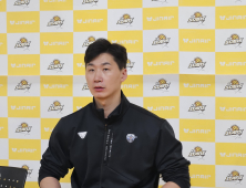우리카드 PO 진출…박철우 대행 “집에 최대한 늦게 가고 싶다  [쿠키 현장]